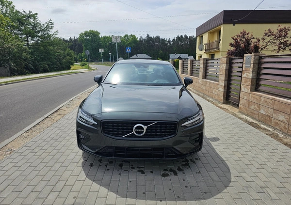 Volvo S60 cena 79900 przebieg: 50000, rok produkcji 2020 z Uniejów małe 172